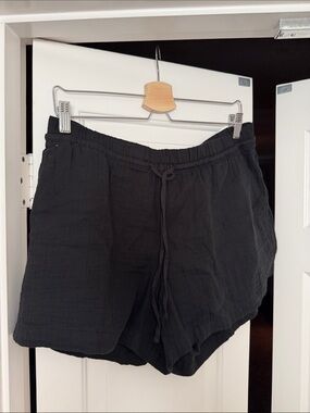 GAP Black Drawstring Casual Women’s Shorts